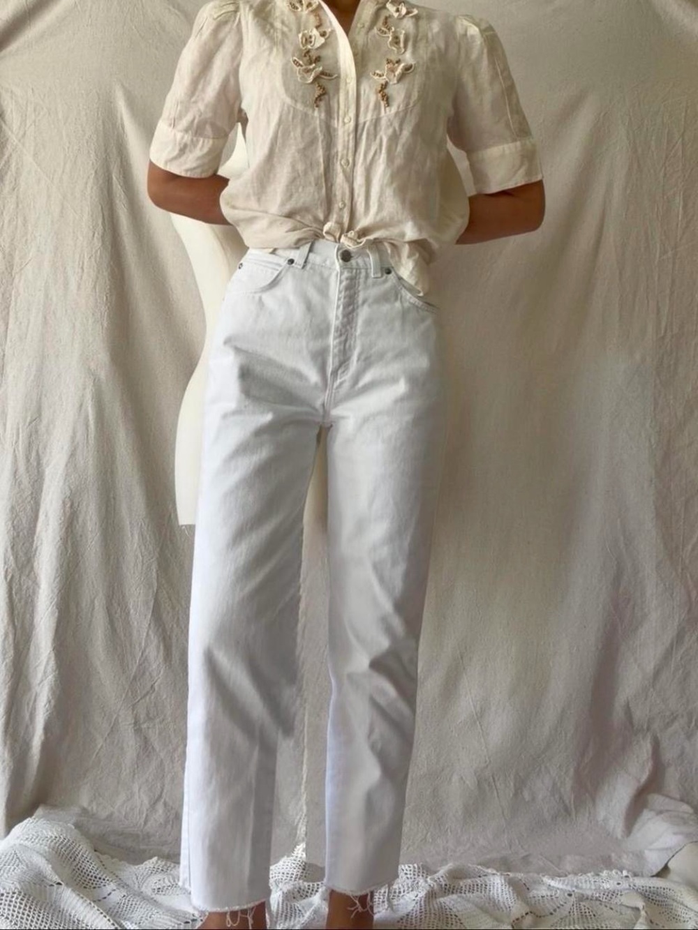 Vintage 1990 Levi’s 900 Series White Tab white denim Jeans USA Made size- 24
